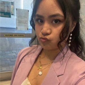 Meet your Posher, Crystal